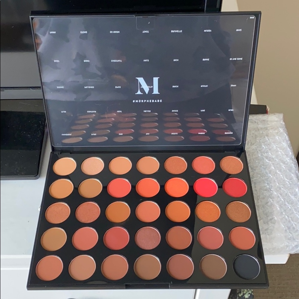 Morphe second nature palette! NEVER used